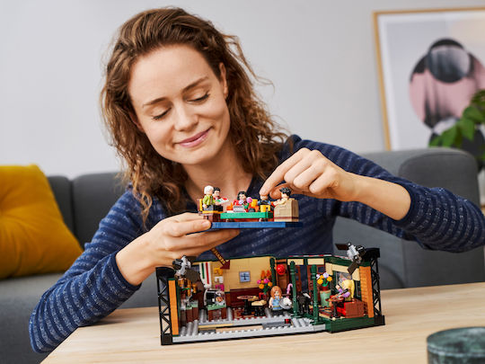 LEGO Ideas Friends Central Perk για 16+ Ετών 1070τμχ
