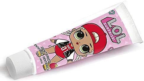 Cartoon Network Children's Oral Care Set with Children's Toothpaste and Toothbrush for 3+ Years 4 Pieces with Strawberry Flavor 75ml