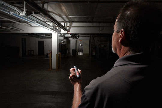 Milwaukee Επαναφορτιζόμενος Φακός LED IP67 με Μέγιστη Φωτεινότητα 1100lm TMLED-301