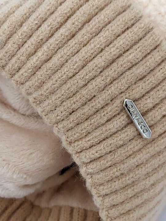 Pom Pom Beanie Beanie Knitted in Beige color