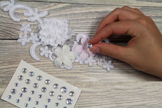 Self-Adhesive Crystal Pearls Base 6-12mm 91 Pcs