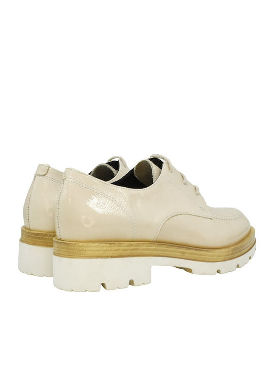 Damen Oxfords aus Lackleder in Beige Farbe