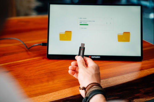 Verbatim V200 128GB USB 3.2 Stick Schwarz
