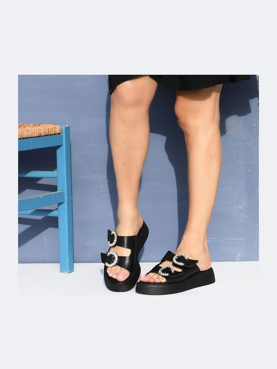 Women's Flat Sandals in Black Color