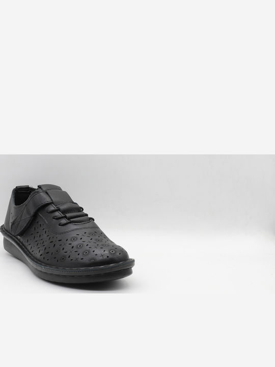 Women's Moccasins in Black Color
