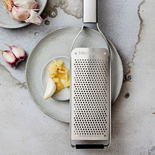 Microplane Professioneller Käse Reiben aus Edelstahl
