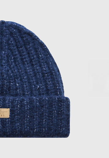 Beanie Beanie Knitted in Blue color