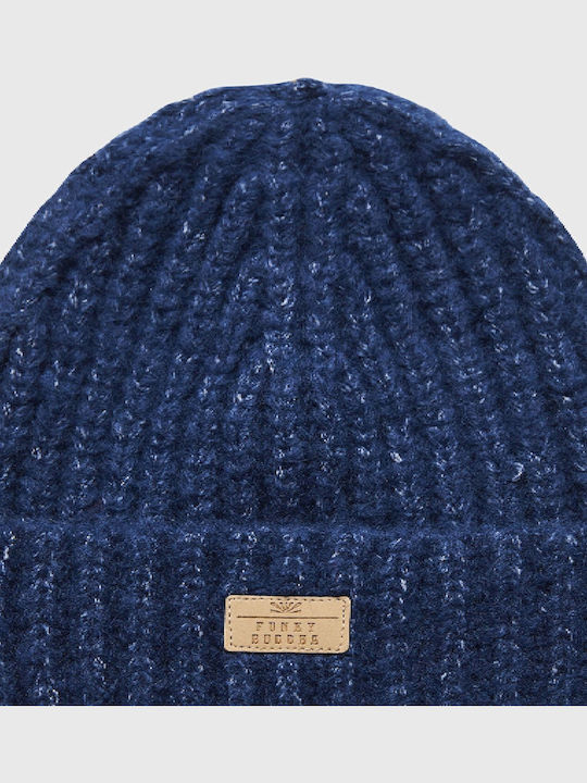 Beanie Beanie Knitted in Blue color