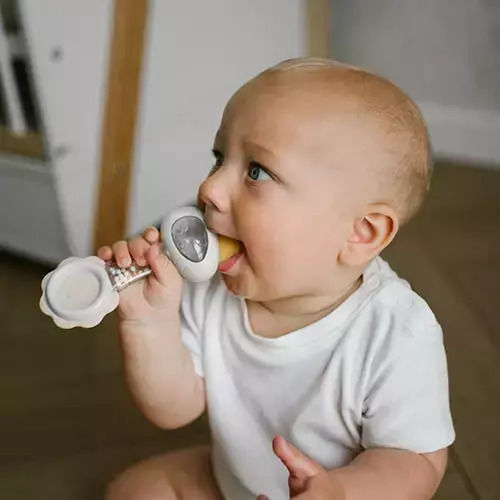 Babyono Κουδουνίστρα για 3+ Μηνών