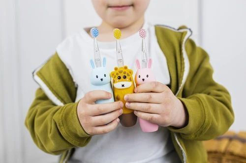 innoGio GIOgiraffe Children's Electric Toothbrush with Chronograph for 2+ Years Giraffe with Replacement Heads