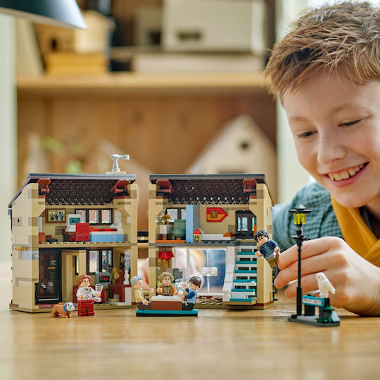 LEGO Harry Potter Privet Drive Aunt Marge's Visit for Ages 8+ 639 Pieces