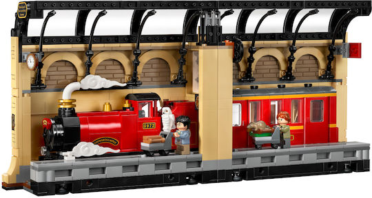 LEGO Harry Potter Book Nook Hogwarts Express for 10+ Years 832 Pieces