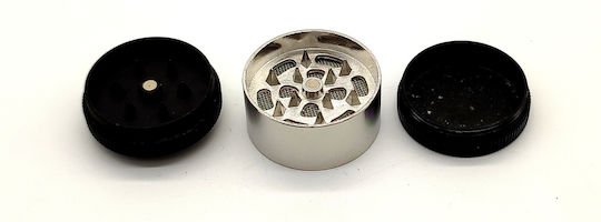 Grinder GR3469 Râșniță de tutun metalică cu 3 straturi și sită, diametru 28mm GR3469
