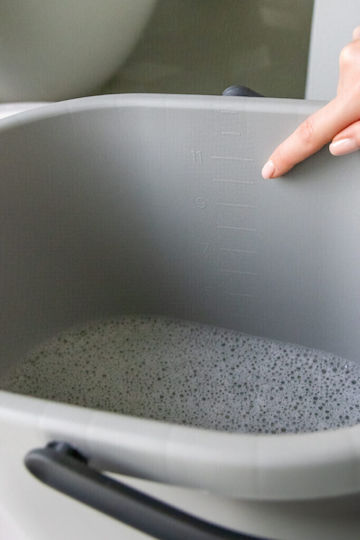 York Mop Bucket with Squeezer Plastic Capacity 13lt