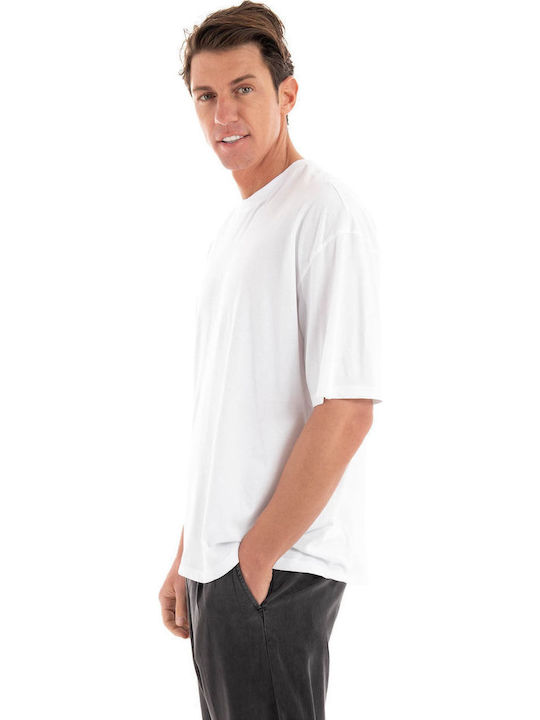 T-shirt White