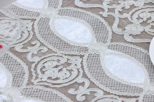 Liolios Home Τραπεζομάντηλο με Κέντημα Ivory 150x220εκ.