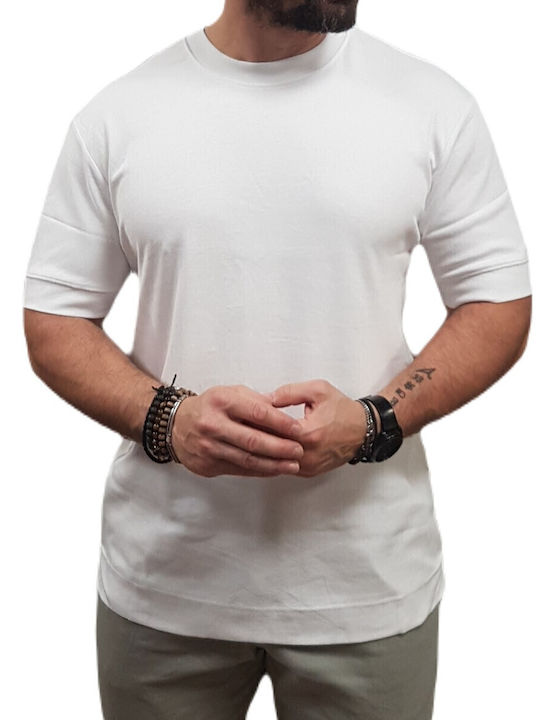 T-shirt White