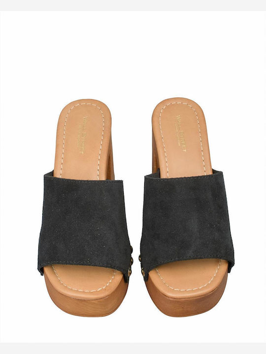 Mules with Heel in Black Color