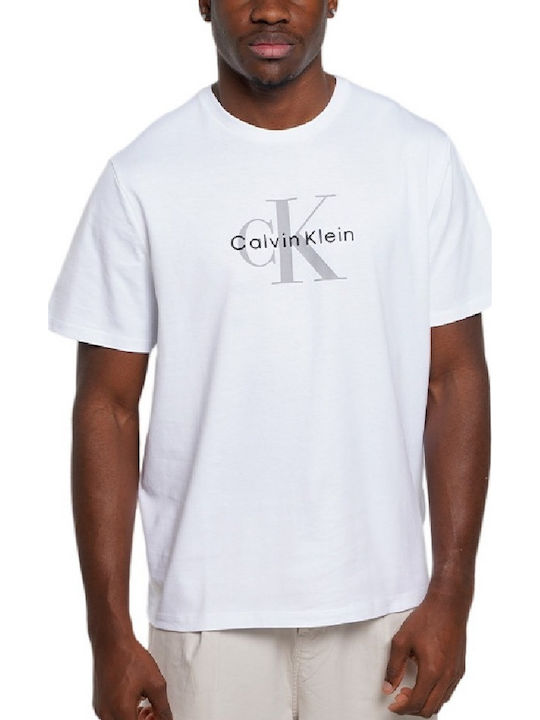 T-shirt White