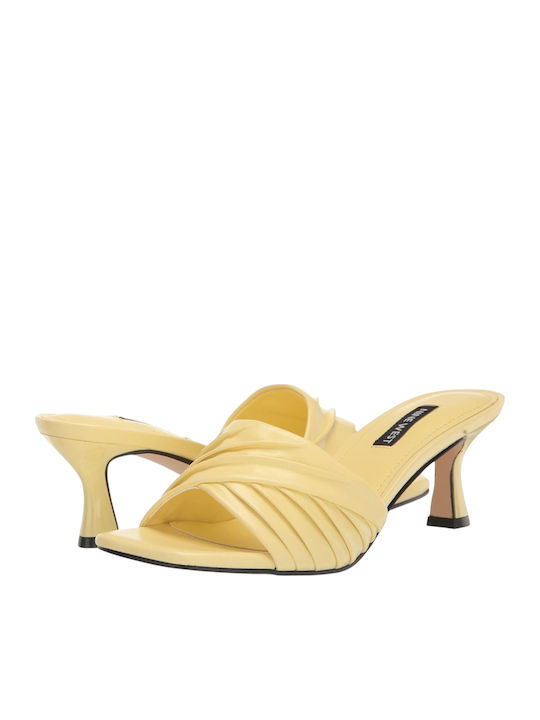 Mules mit Absatz in Gelb Farbe