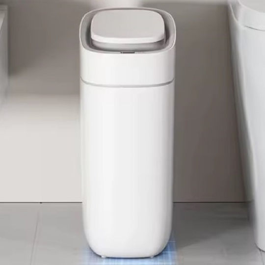 Delta Cleaning Plastic Waste Bin 15lt White