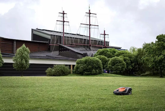 Husqvarna Automower 550 Epos Robotic Lawn Mower