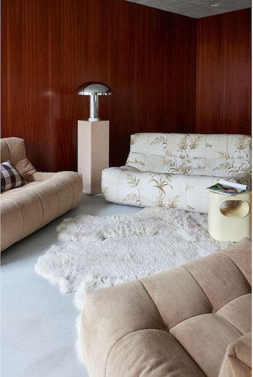 Round Side Table Cream L26xW36xH39cm.