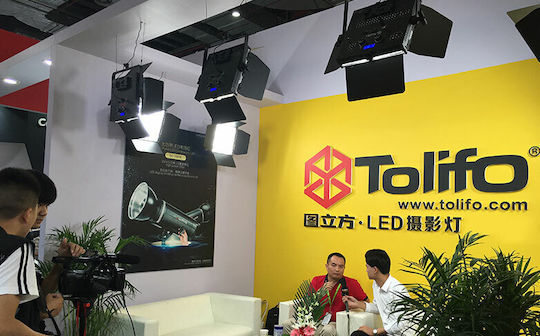 Tolifo LED-Panel 3200KK 100W mit Lichtstrom 10000lmlm