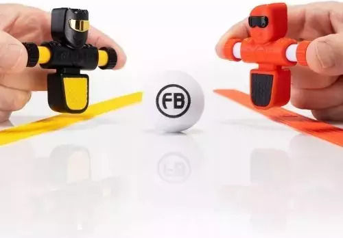 Fat Brain Toys Foosbots 2-Pack Tabletop Trickshot Titan & Viper για 6+ Ετών (Διάφορα Σχέδια)