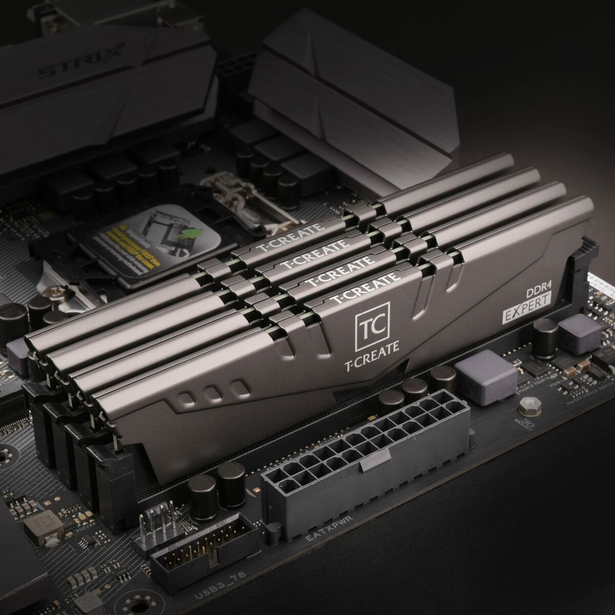 TeamGroup T-Create Expert 32GB DDR4 RAM cu 2 module (2x16GB) și