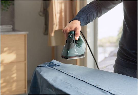 Electrolux Ютия с Пара 2400W