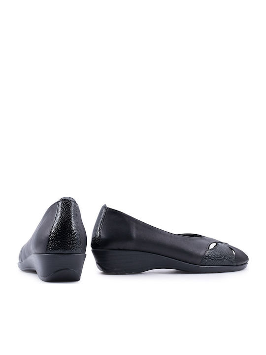Women's Slip-On Black
