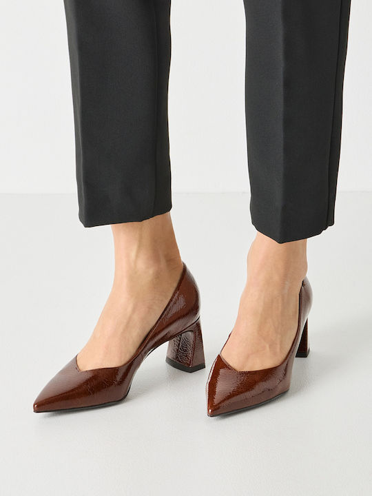 Patent Leather Pointed Toe Brown Medium Heels