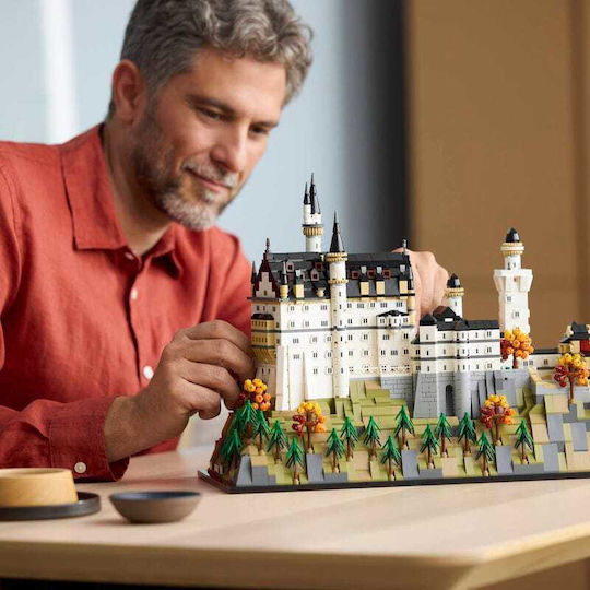 LEGO Architecture Neuschwanstein Castle pentru 18+ Ani 3455 Bucăți