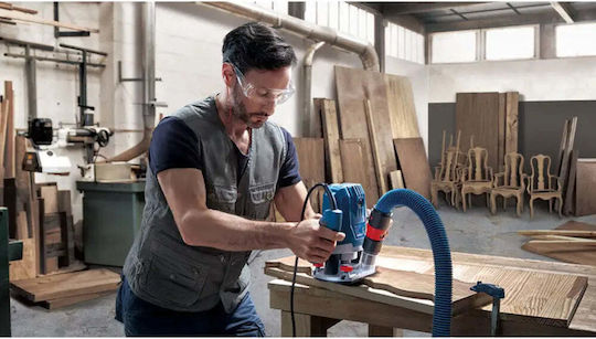 Bosch Gof 130 Professional Κάθετη Φρέζα 1300W με Ρύθμιση Ταχύτητας και με Σύστημα Αναρρόφησης