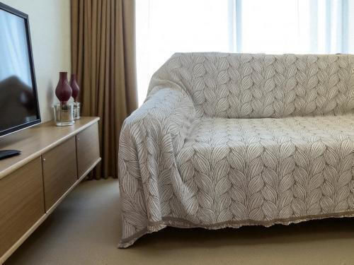 Linea Home Braid Cuvertură Pentru Canapea 2 Locuri Șenilă 180x240cm Bej