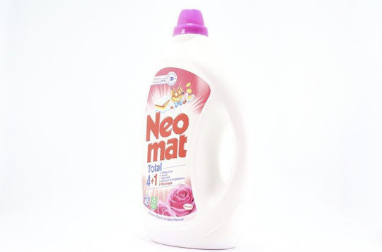 Neomat Total 4+1 Υγρό Απορρυπαντικό με Άρωμα Τριαντάφυλλο για Ευαίσθητα Ρούχα 225lt (45 Μεζούρες)