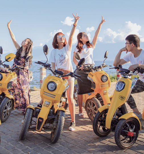 Doohan I Tango Electric Tricycle Power 1500W with Top Speed 45km/h Autonomy 45km Black Color