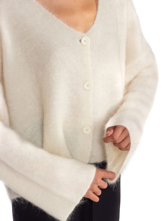 Short Women's Knitted Cardigan Beige