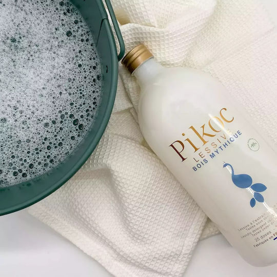 Pikoc Lichid Detergent pentru Sensibil, Culori & Alb Haine 1lt (30 Cupe de măsurare)
