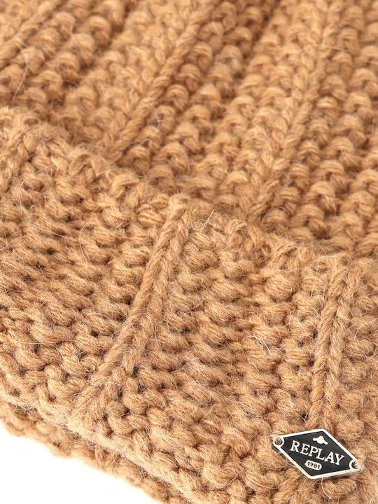 Beanie Beanie Knitted in Brown color