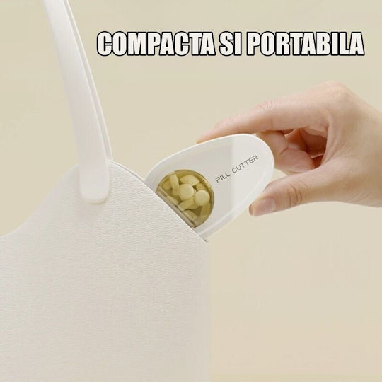 Cutie Pentru Tăiat Pastile Organizator Medicamente Flippy Albă 8x5x2.65 Cm Compactă Portabilă Ideală Pentru Călătorii