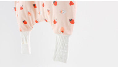 abo De toamnă Sac de dormit cu picioare Strawberry