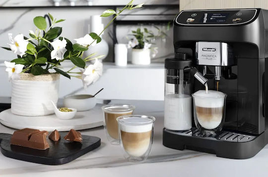 De'Longhi Magnifica Plus Automatic Espresso Machine 1450W Pressure 15bar for Cappuccino with Grinder Black