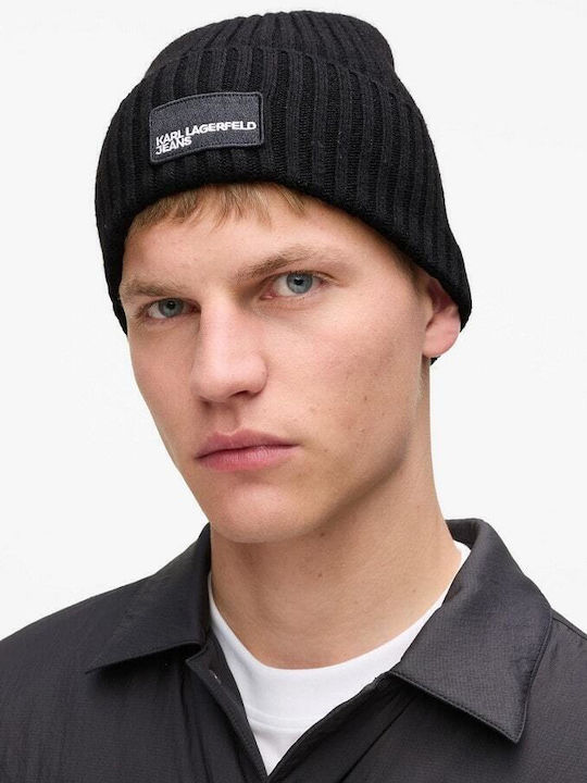 Beanie Beanie Knitted in Black color