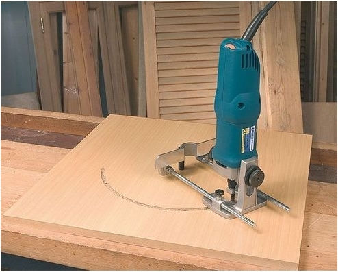 Virutex Trim Router 1000W with Suction System