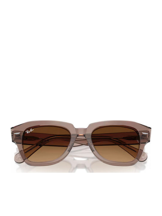 Ray Ban State Street Unisex Sunglasses With Beige Horn-Rimmed Frame And Brown Gradient Lenses RB2186 682785