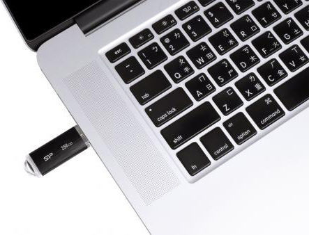 Silicon Power Blaze B02 256GB USB 3.2 Stick Schwarz