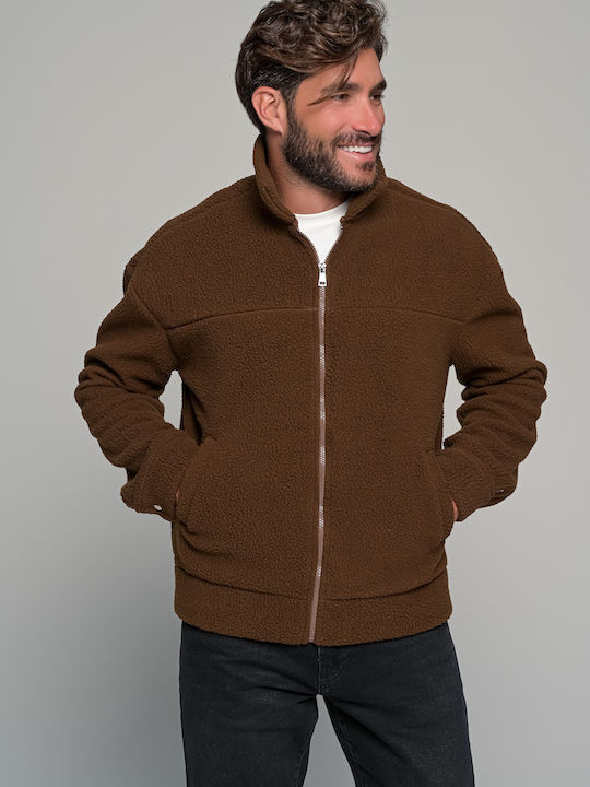 Jacke Brown
