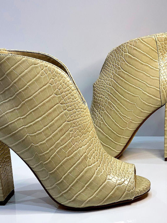 Woman's Fashion Boots Beige
